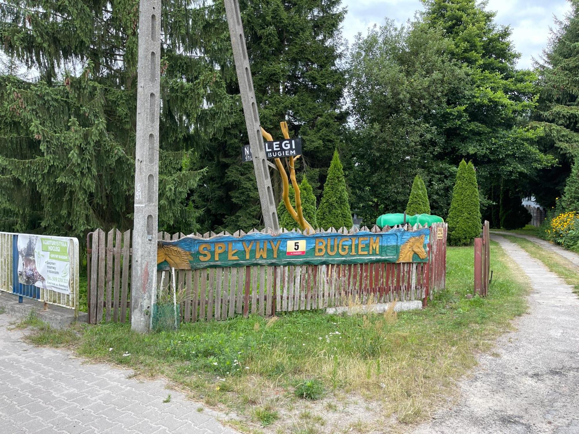 Noclegi-Splywy Bugiem Slawatycze Exteriér fotografie
